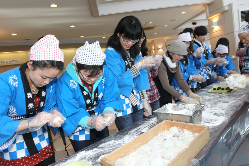 http://www.sapporo-koshi.jp/topics/up_images/2011mochi05.jpg