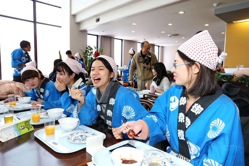 http://www.sapporo-koshi.jp/topics/up_images/2015mochi05.jpg